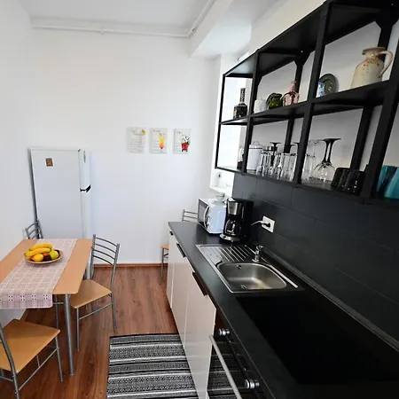 Penthouse 25 Apartment *