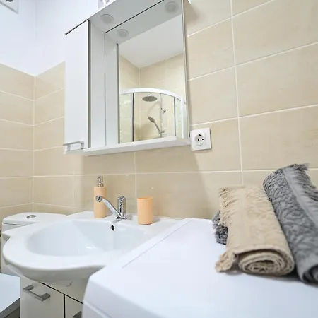 Penthouse 25 Apartment